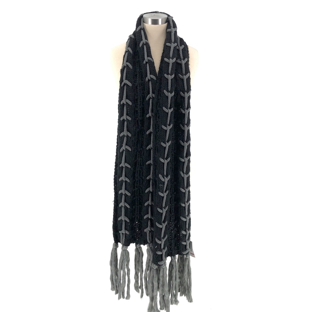 Steve Madden Chunky Chevron Laced Muffler Scarf - Picture 4 of 5